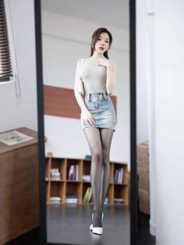 [XiaoYu画语界]Vol.975_女神徐莉芝Booty私房半脱露性感白色内衣配超薄黑丝诱惑写真83P